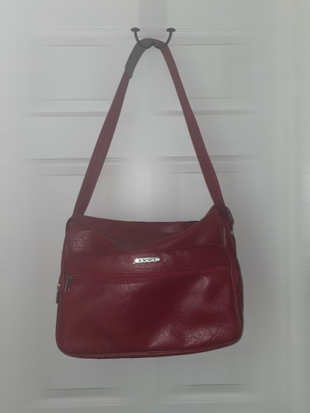 Samsonite Red Shoulder Bag with 2 Front Zip Pockets